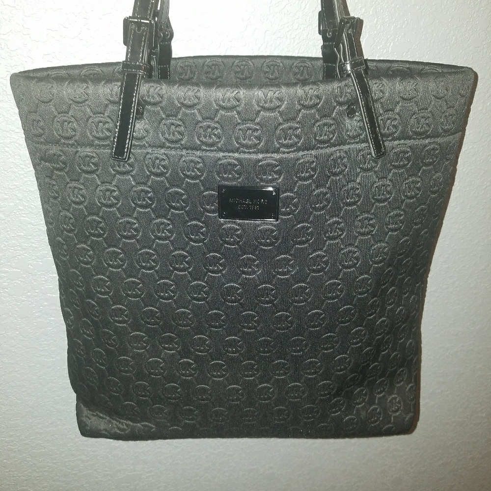 MICHAEL KORS BLACK TOTE BAG